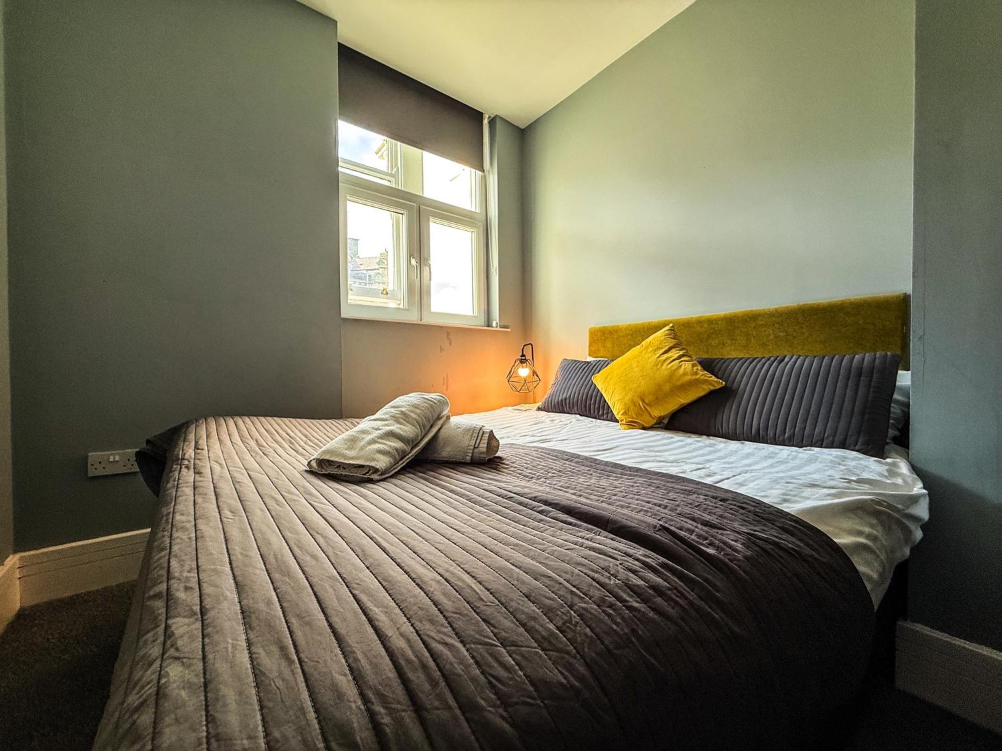 3 Bedroom Apartment In The Heart Of Newcastle - Modern - Sleeps 6 Exterior photo