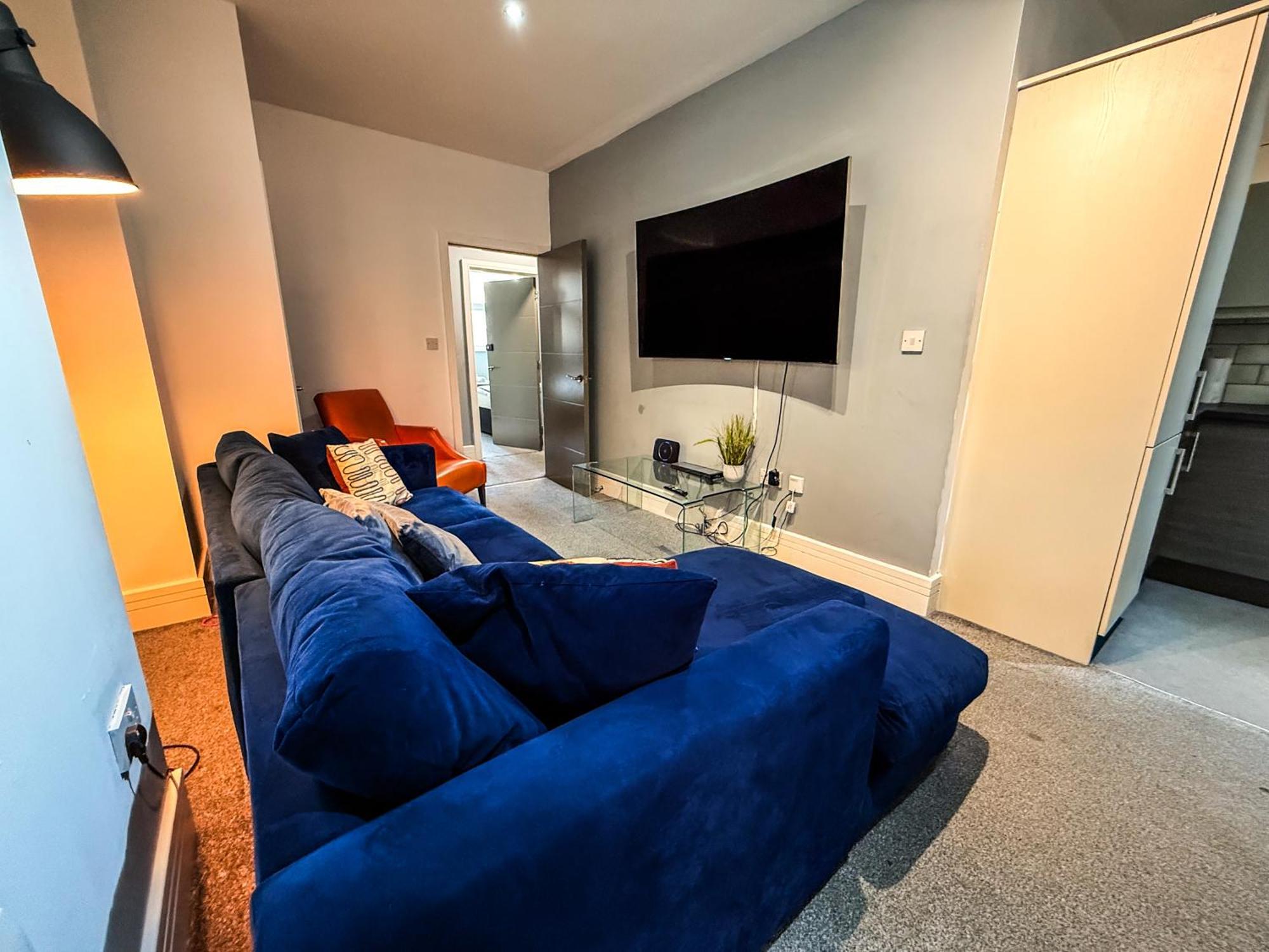3 Bedroom Apartment In The Heart Of Newcastle - Modern - Sleeps 6 Exterior photo